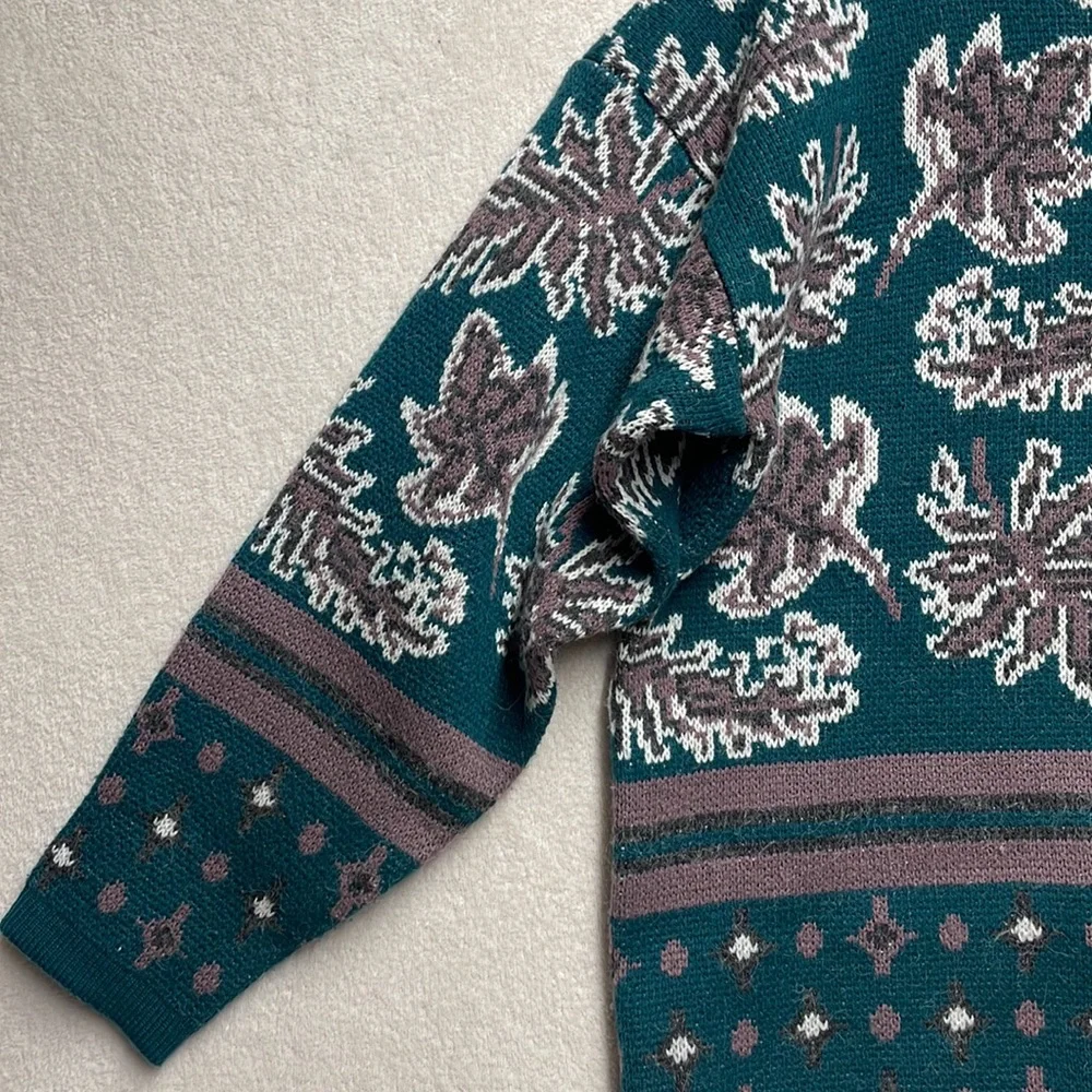 GINA PETERS Vintage Sweater Large Cozy Leaf Novelty Print Size Medium